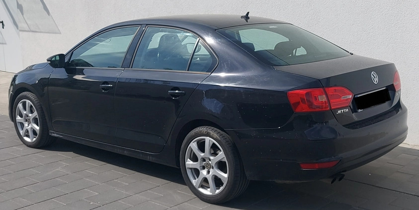 Volkswagen Jetta cena 25500 przebieg: 118000, rok produkcji 2014 z Gdynia małe 37